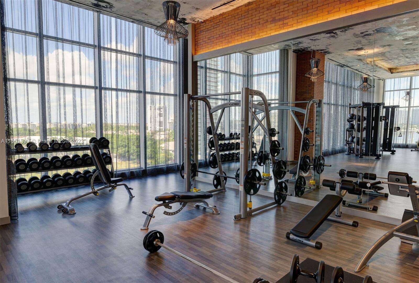 Hyde Beach House at 4010 Ocean Dr, Hollywood, FL 33019 - For Rent photo 21