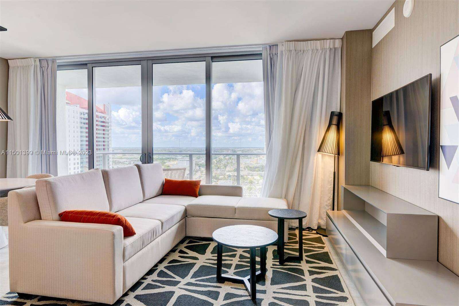 Hyde Beach House at 4010 Ocean Dr, Hollywood, FL 33019 - For Rent photo 4