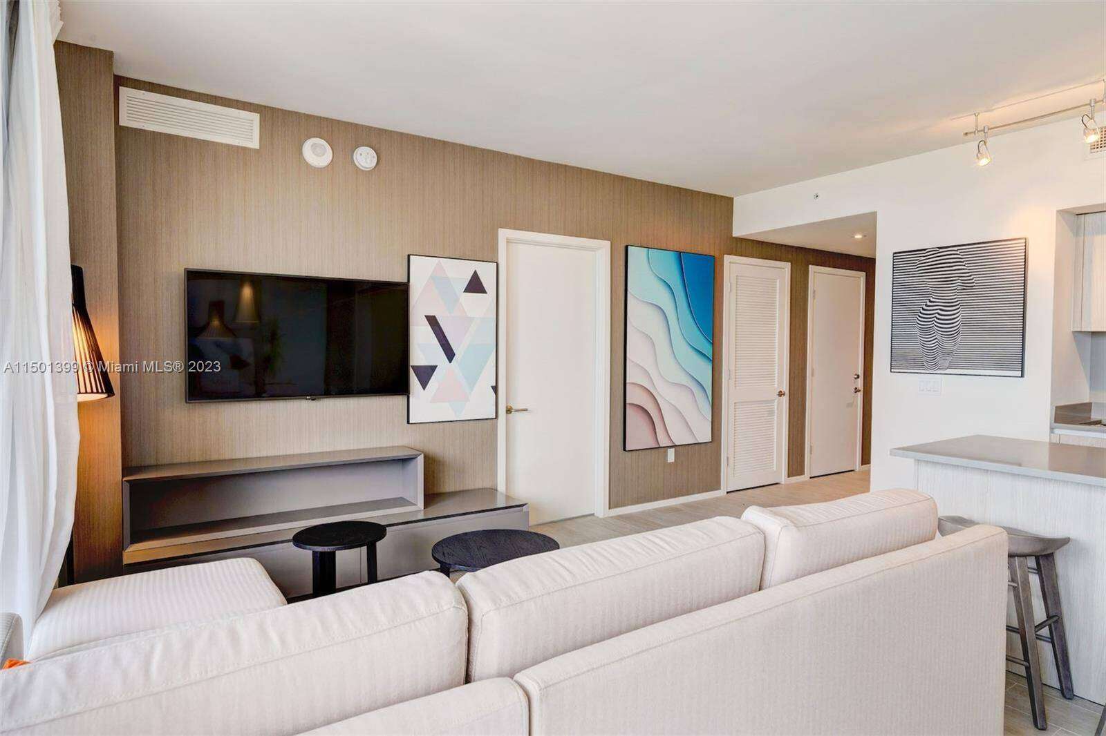 Hyde Beach House at 4010 Ocean Dr, Hollywood, FL 33019 - For Rent photo 5