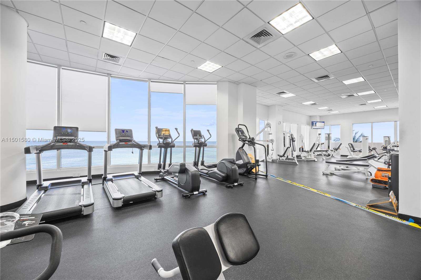 Akoya at 6365 Collins Ave, Miami Beach, FL 33141 - For Rent photo 30