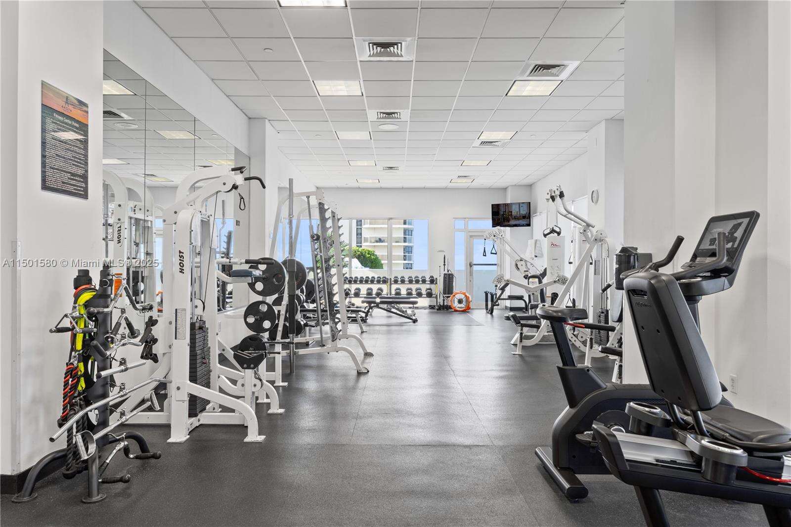 Akoya at 6365 Collins Ave, Miami Beach, FL 33141 - For Rent photo 31