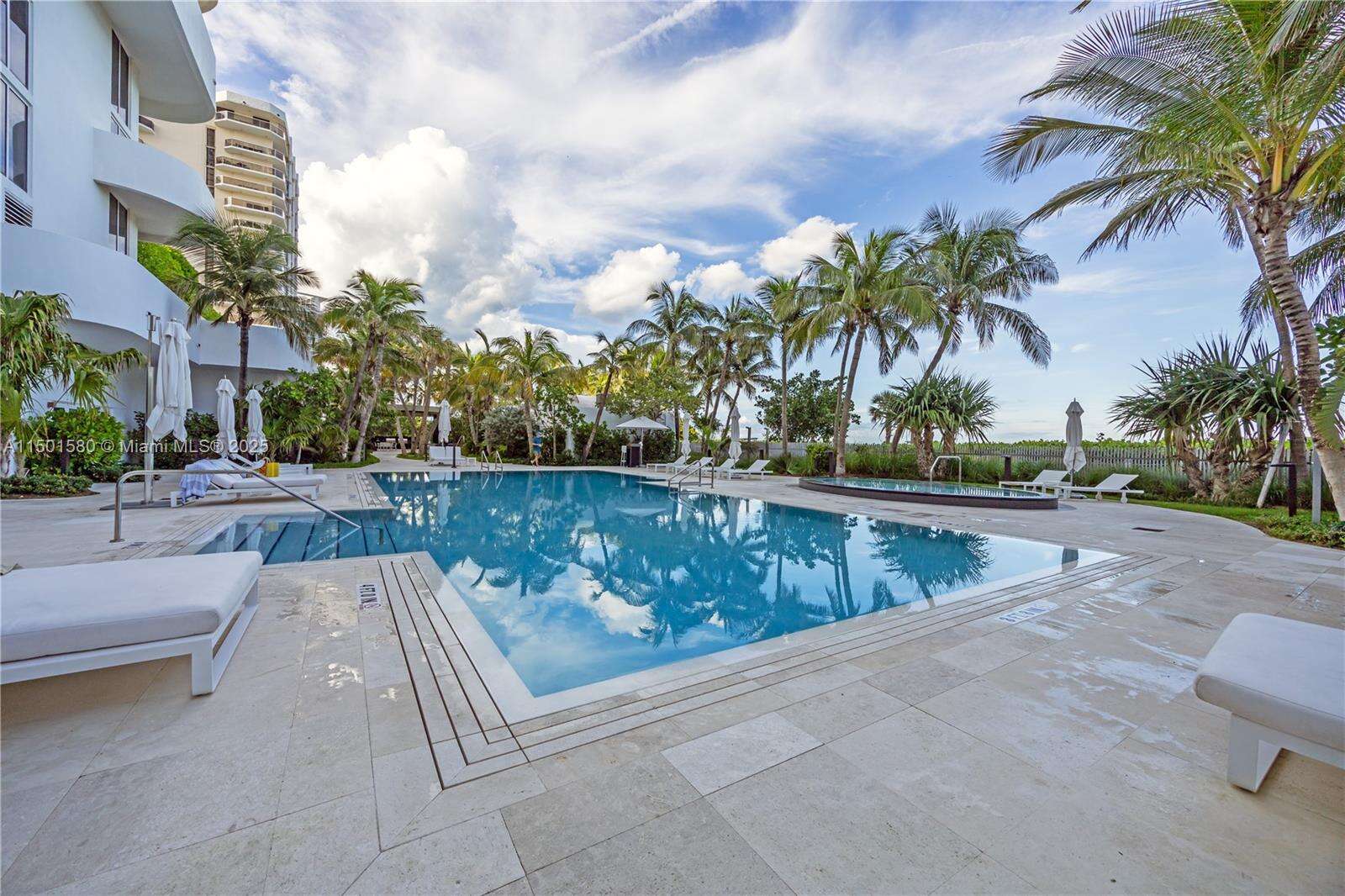 Akoya at 6365 Collins Ave, Miami Beach, FL 33141 - For Rent photo 39