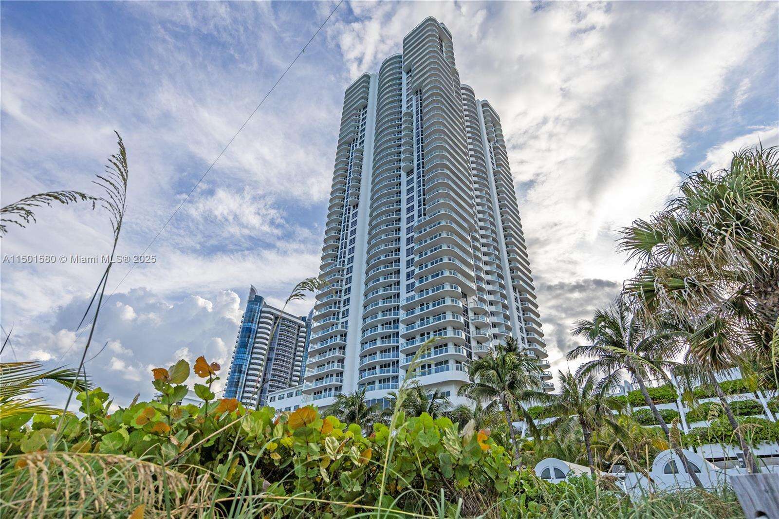 Akoya at 6365 Collins Ave, Miami Beach, FL 33141 - For Rent photo 44
