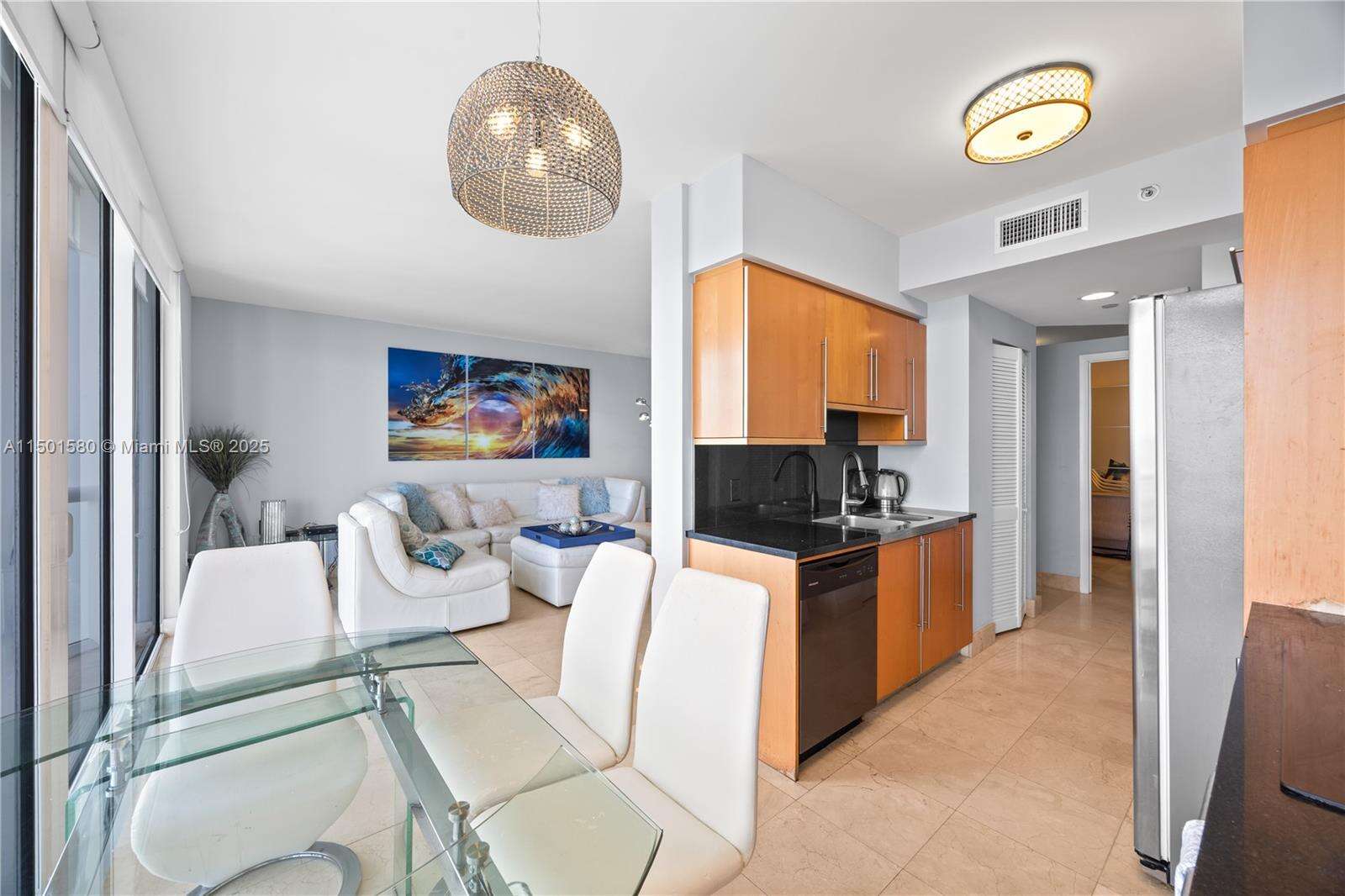 Akoya at 6365 Collins Ave, Miami Beach, FL 33141 - For Rent photo 7