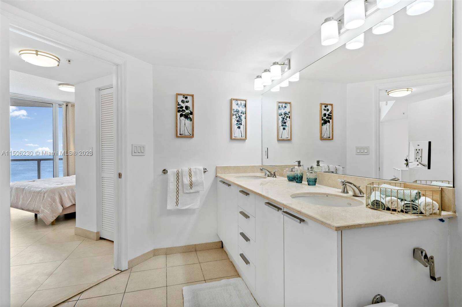 La Perla at 16699 Collins Ave, Sunny Isles Beach, FL 33160 - For Rent photo 15