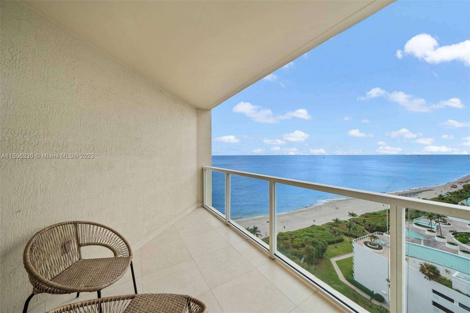 La Perla at 16699 Collins Ave, Sunny Isles Beach, FL 33160 - For Rent photo 18
