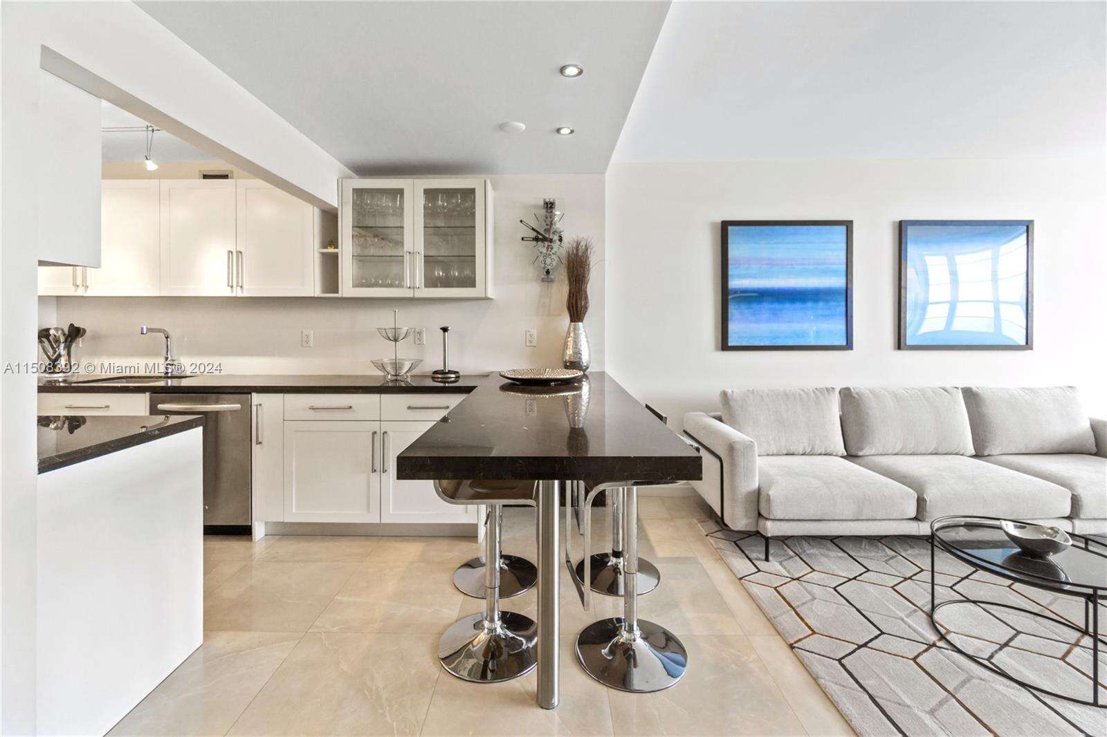 Decoplage at 100 Lincoln Rd, Miami Beach, FL 33139 - For Rent photo 4