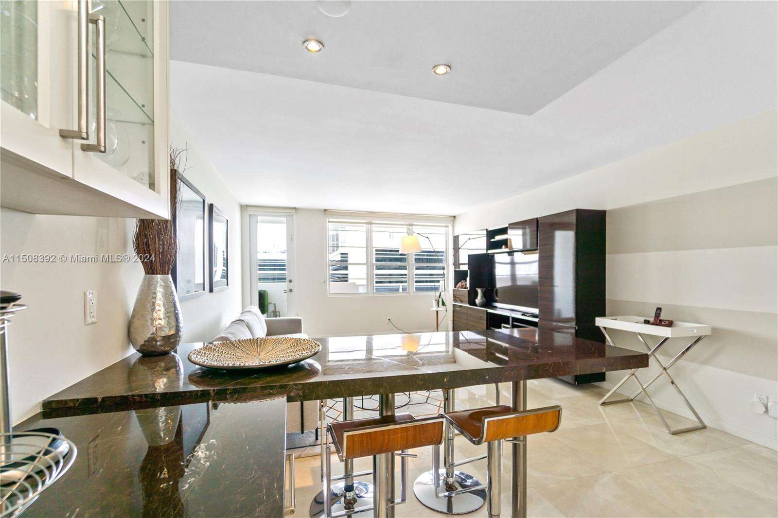 Decoplage at 100 Lincoln Rd, Miami Beach, FL 33139 - For Rent photo 5