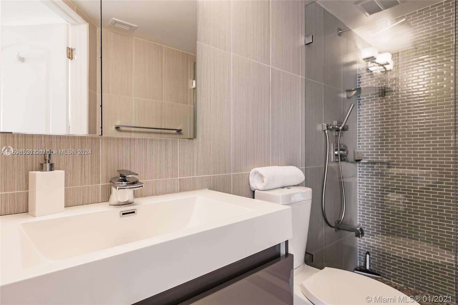 Sea Air Towers at 3725 Ocean Dr, Hollywood, FL 33019 - For Rent photo 14