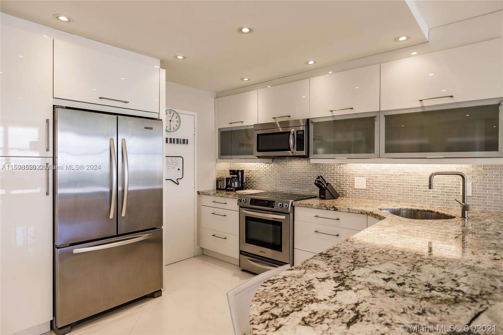Sea Air Towers at 3725 Ocean Dr, Hollywood, FL 33019 - For Rent photo 6