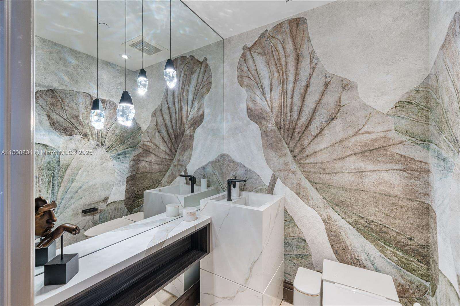 The Ritz Carlton Condos For Sale & Rent at 10295 Collins Ave, Bal Harbour, FL 33154 - For Rent photo 16