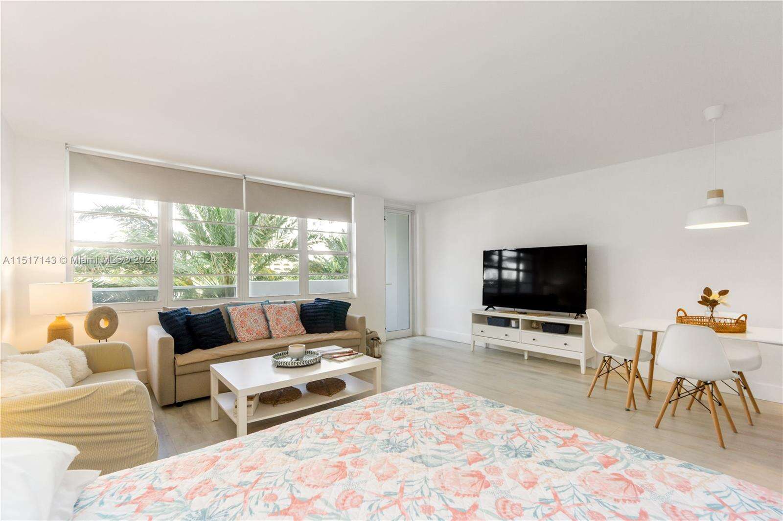 Decoplage at 100 Lincoln Rd, Miami Beach, FL 33139 - For Rent photo 2