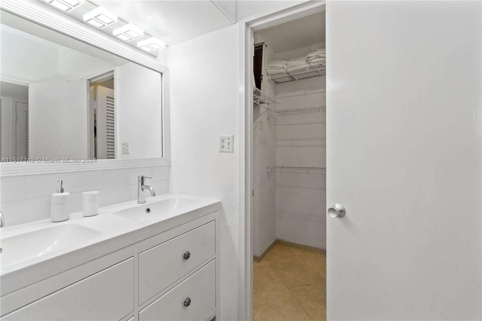 Decoplage at 100 Lincoln Rd, Miami Beach, FL 33139 - For Rent photo 11