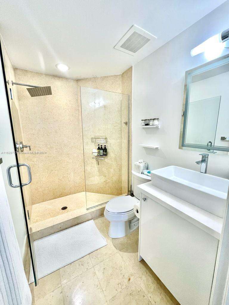 Turnberry Village South at 19900 Country Club Dr, Aventura, FL 33180 - For Rent photo 14