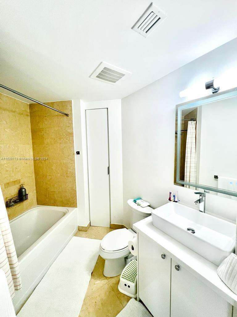 Turnberry Village South at 19900 Country Club Dr, Aventura, FL 33180 - For Rent photo 18