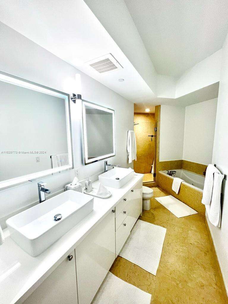 Turnberry Village South at 19900 Country Club Dr, Aventura, FL 33180 - For Rent photo 19