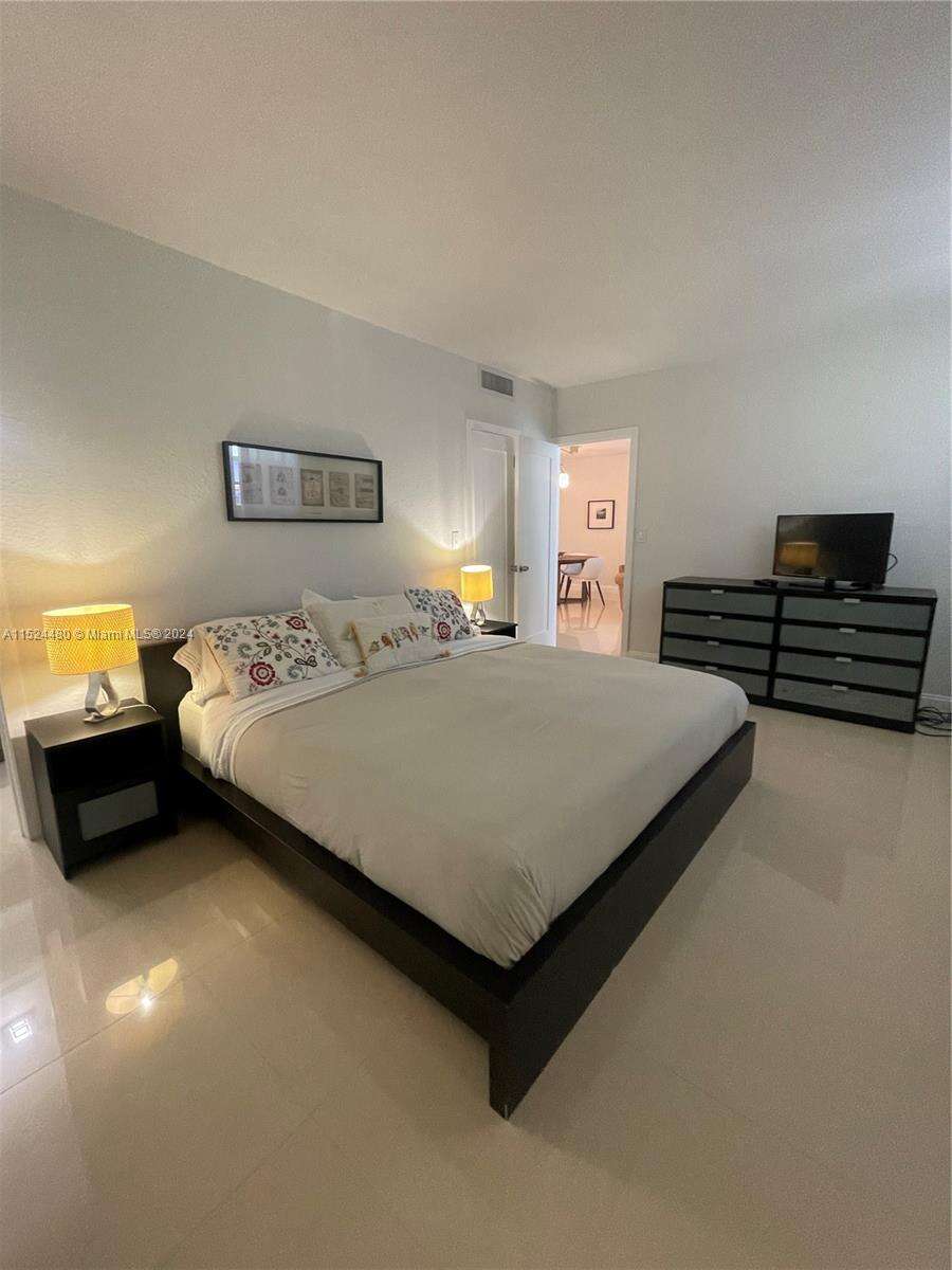 The Tides at 3801 Ocean Dr, Hollywood, FL 33019 - For Rent photo 13