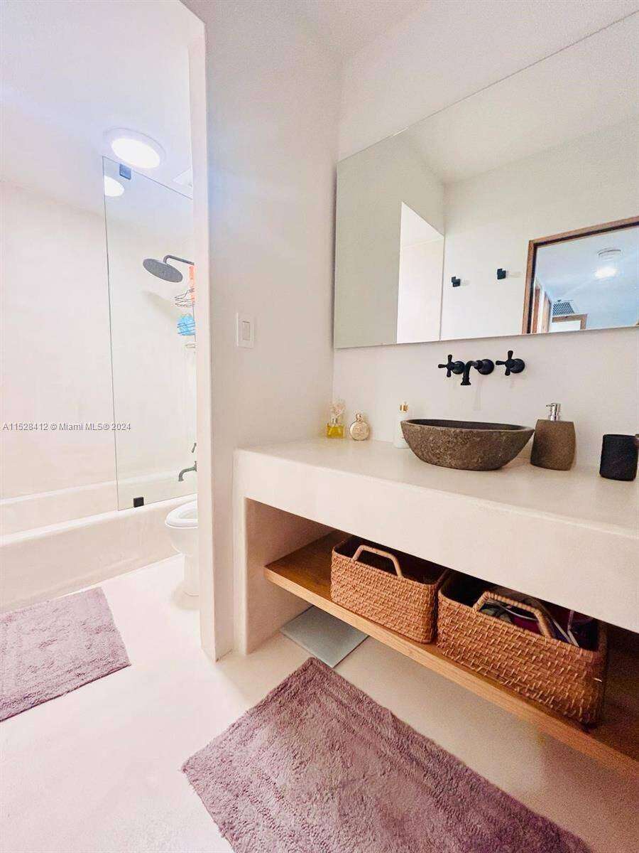 Decoplage at 100 Lincoln Rd, Miami Beach, FL 33139 - For Rent photo 11