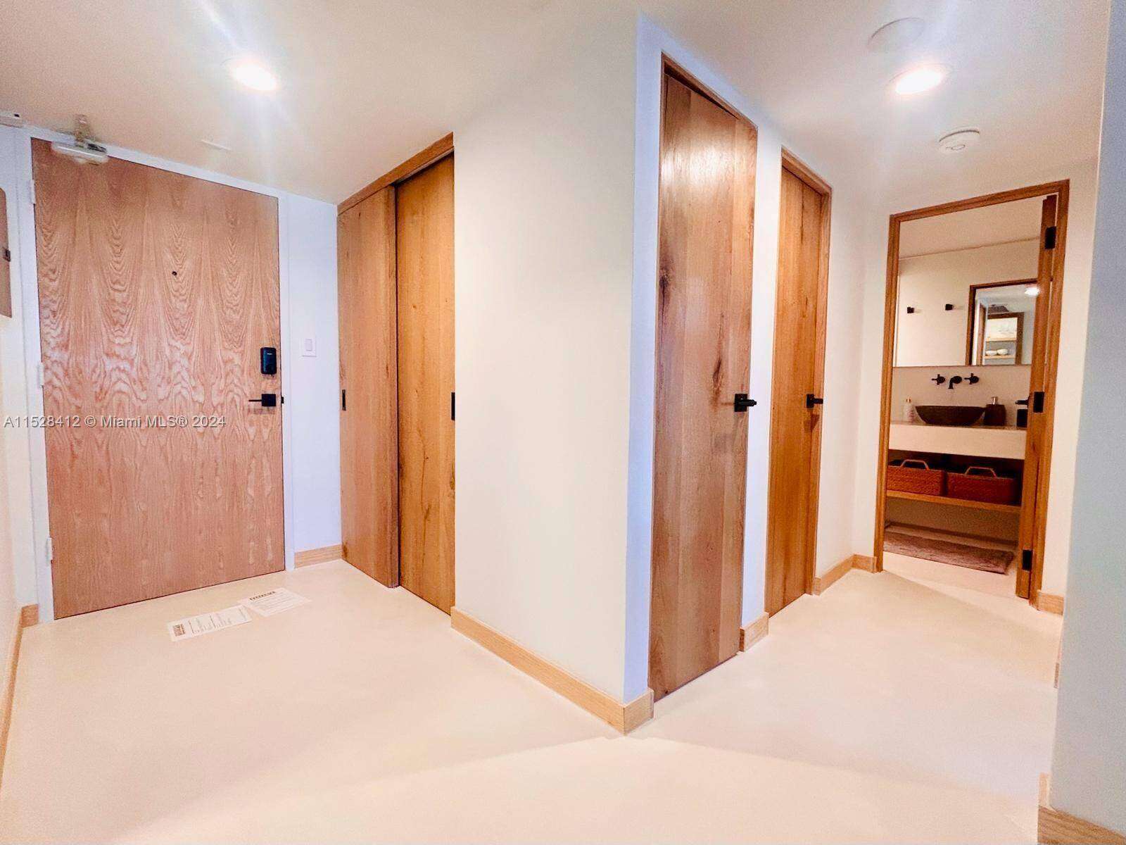 Decoplage at 100 Lincoln Rd, Miami Beach, FL 33139 - For Rent photo 13