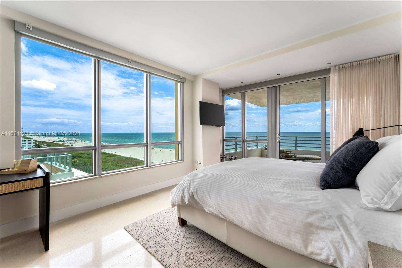 Hilton Bentley at 101 Ocean Dr, Miami Beach, FL 33139 - For Rent photo 12