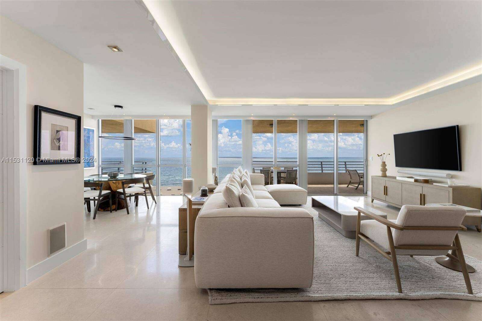 Hilton Bentley at 101 Ocean Dr, Miami Beach, FL 33139 - For Rent photo 3