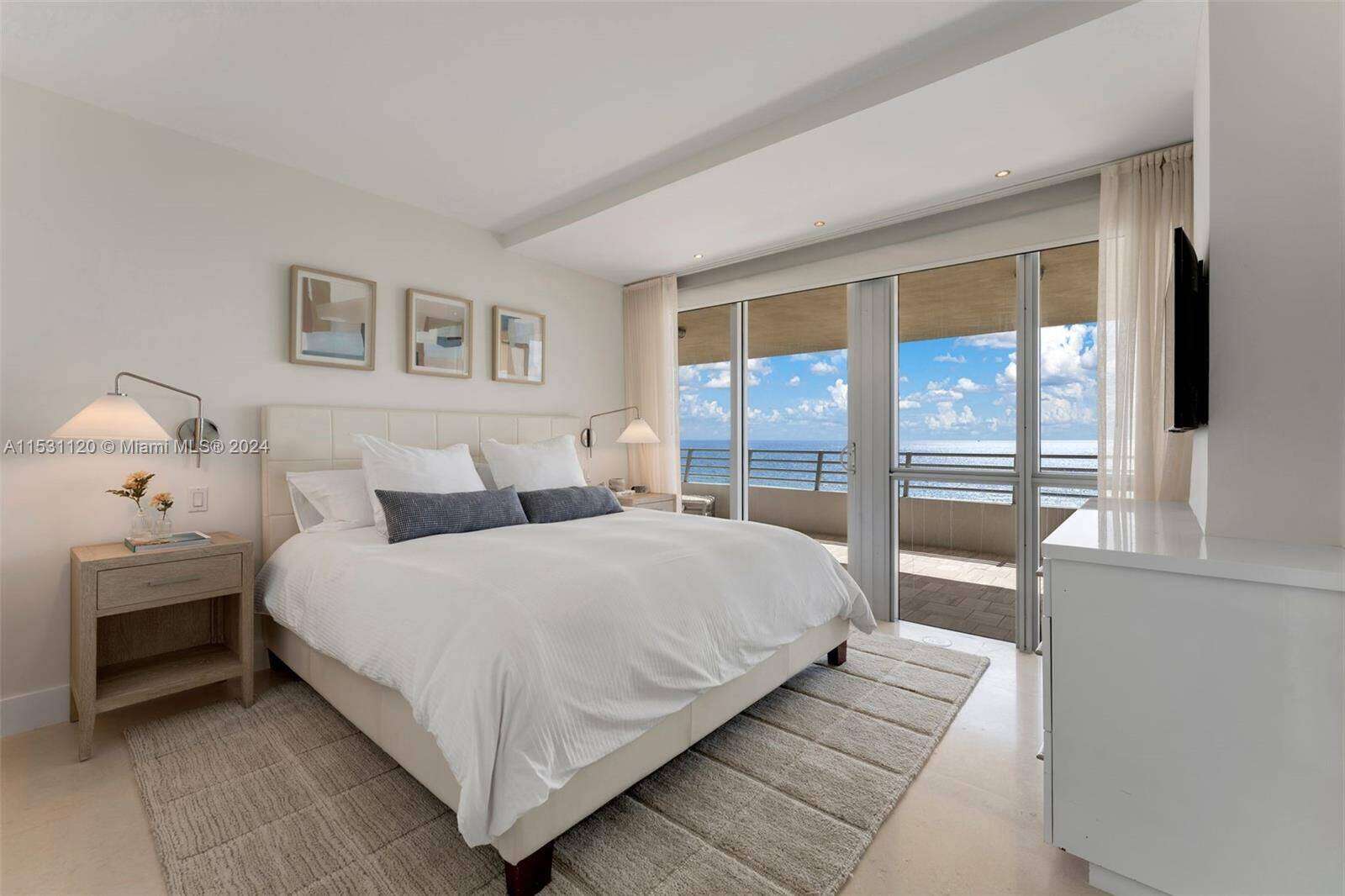 Hilton Bentley at 101 Ocean Dr, Miami Beach, FL 33139 - For Rent photo 22
