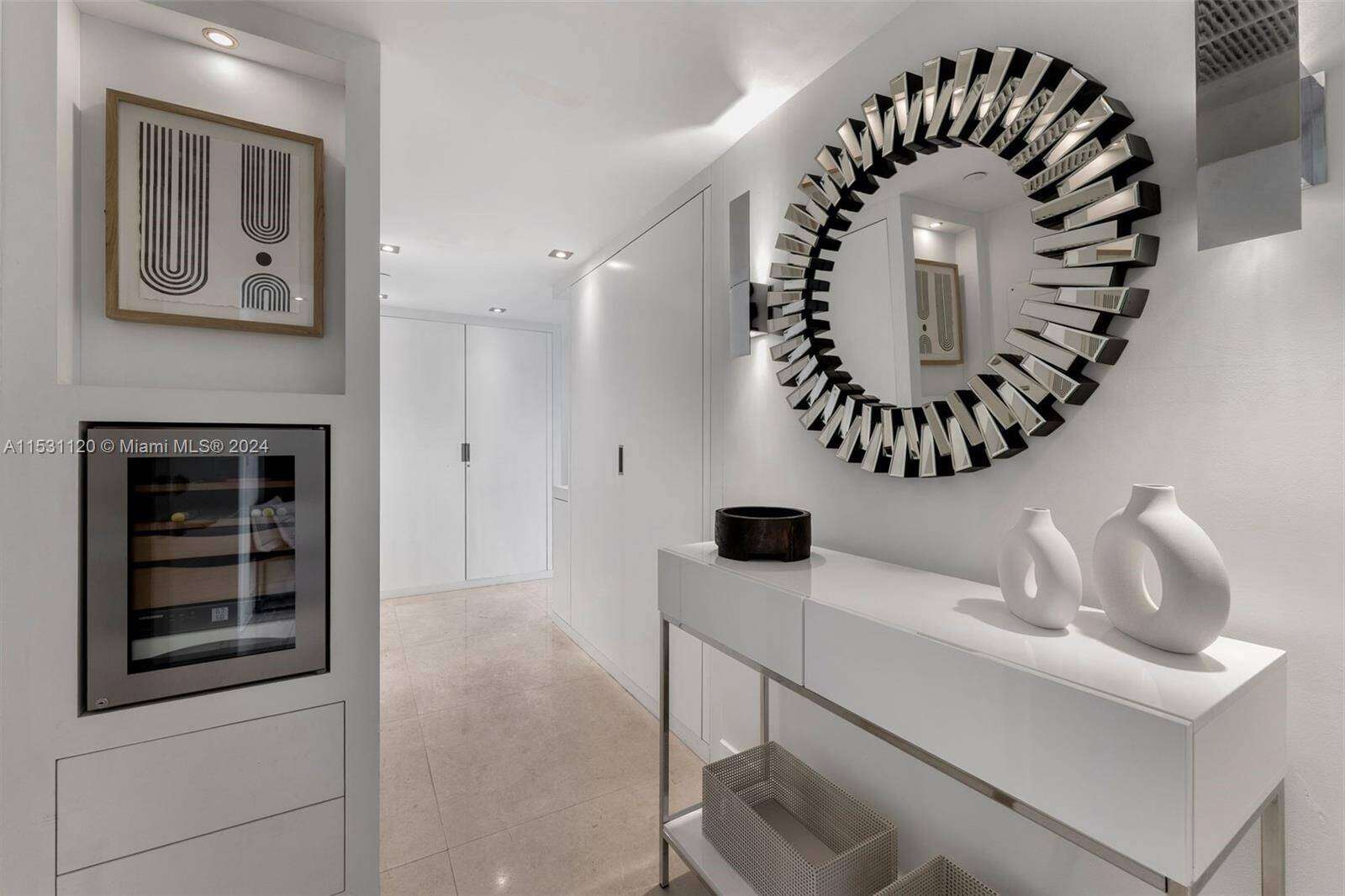 Hilton Bentley at 101 Ocean Dr, Miami Beach, FL 33139 - For Rent photo 27
