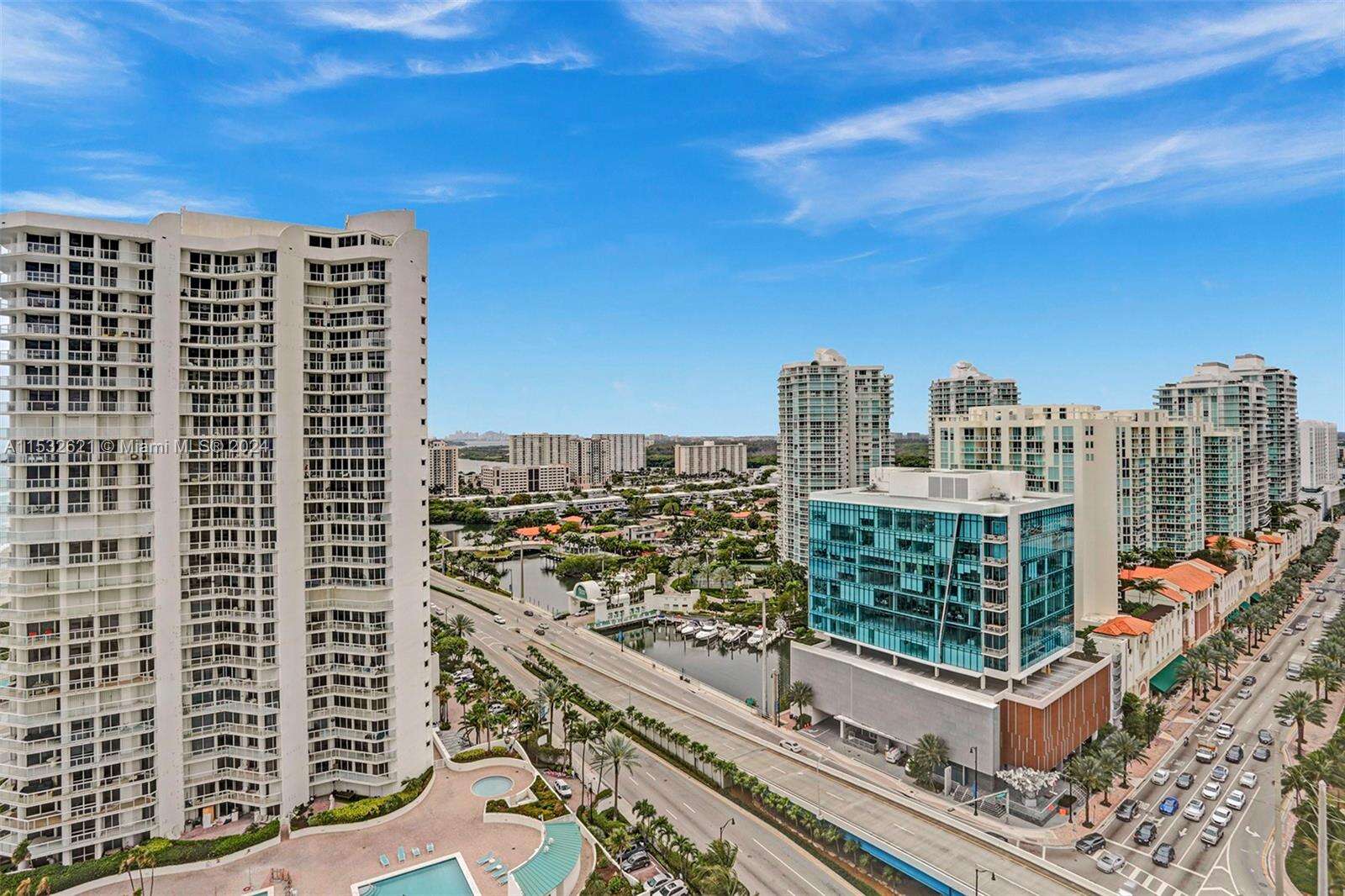 La Perla at 16699 Collins Ave, Sunny Isles Beach, FL 33160 - For Rent photo 27