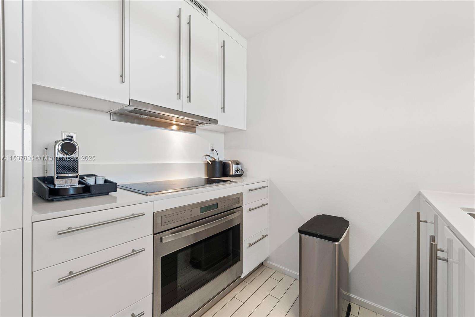W South Beach at 2201 Collins Ave, Miami Beach, FL 33139 - For Rent photo 14