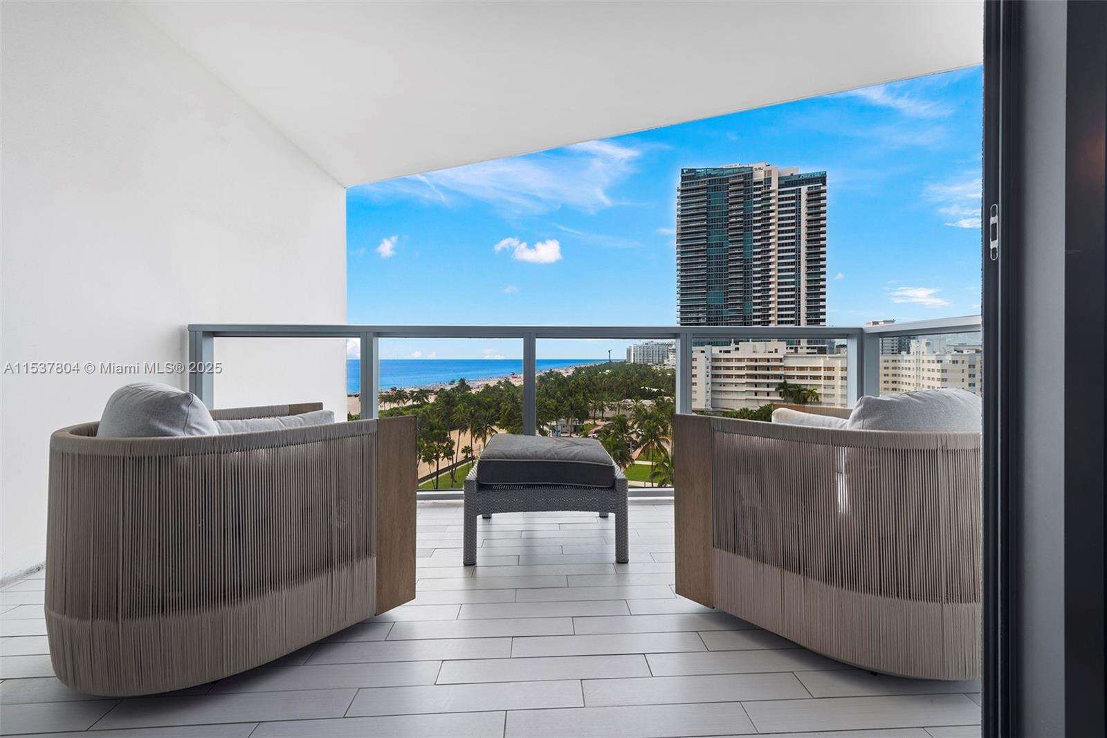 W South Beach at 2201 Collins Ave, Miami Beach, FL 33139 - For Rent photo 18
