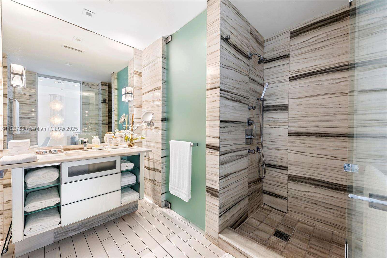 W South Beach at 2201 Collins Ave, Miami Beach, FL 33139 - For Rent photo 23
