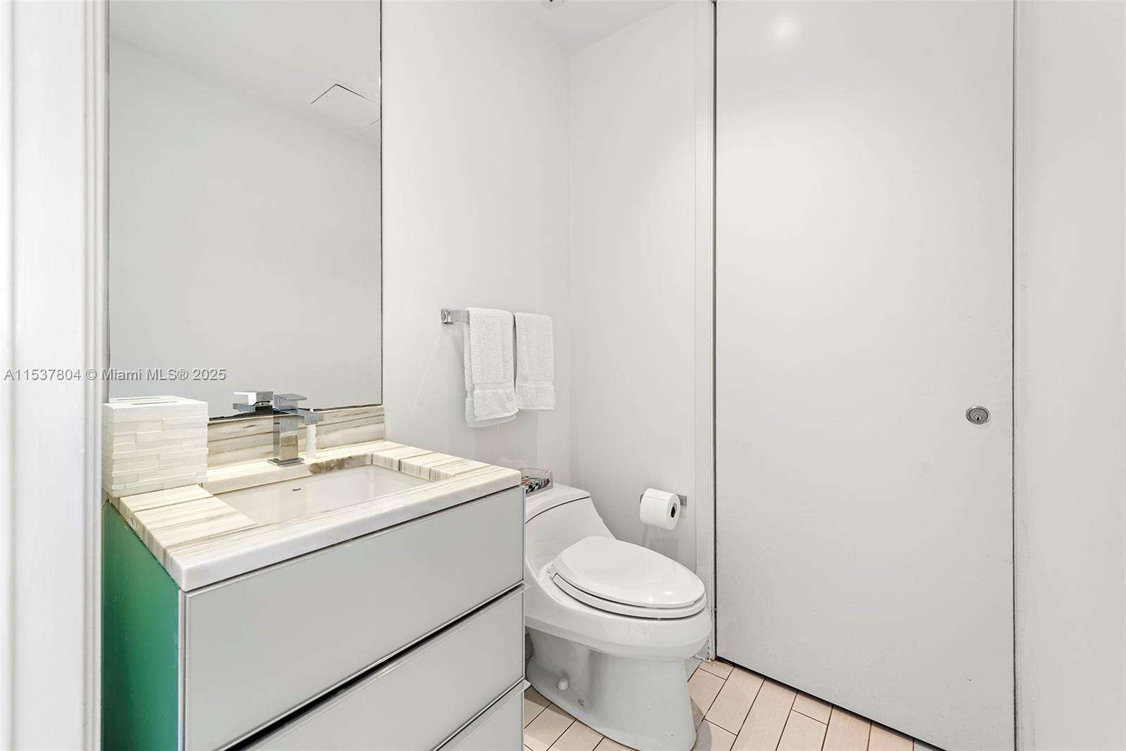 W South Beach at 2201 Collins Ave, Miami Beach, FL 33139 - For Rent photo 26