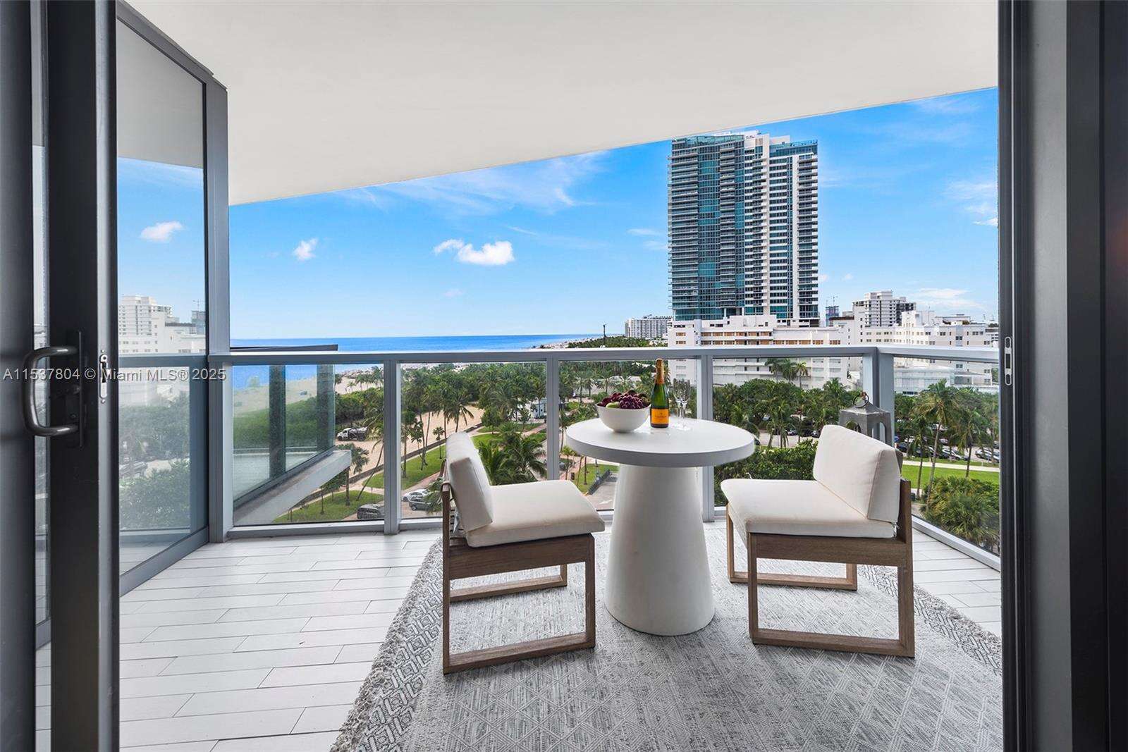 W South Beach at 2201 Collins Ave, Miami Beach, FL 33139 - For Rent photo 28