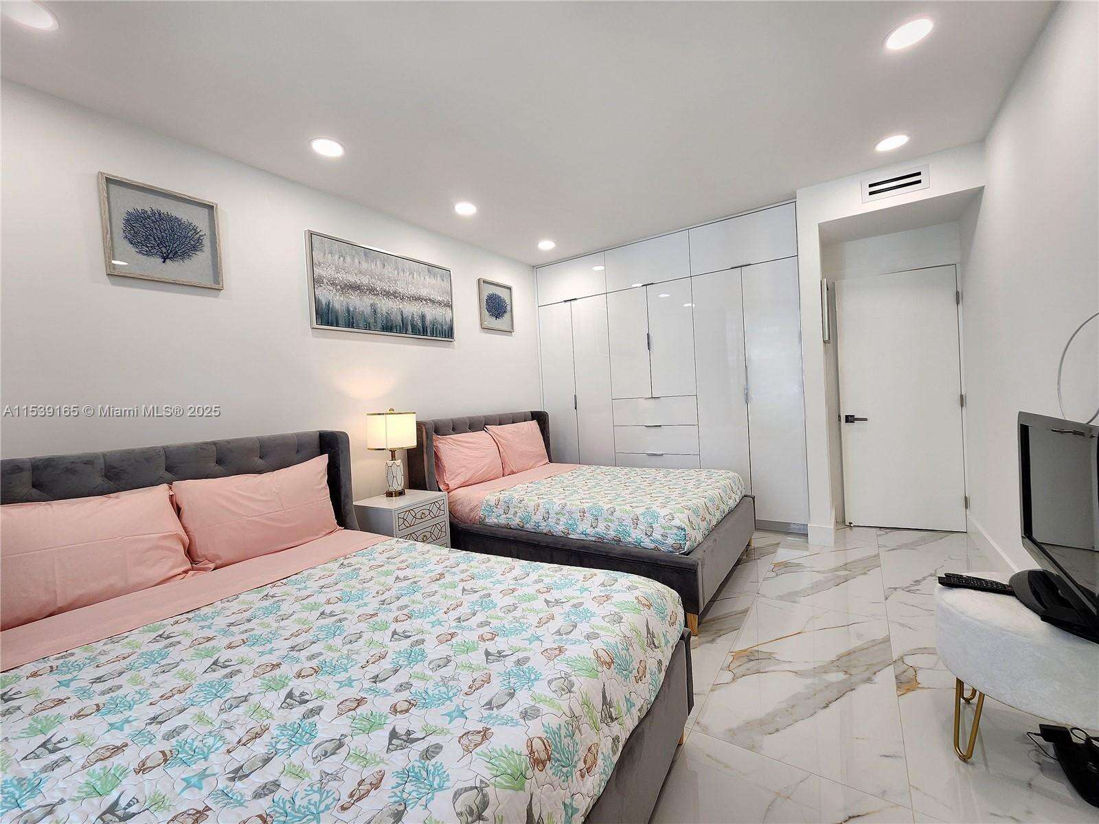 Alexander Towers at 3505 Ocean Dr, Hollywood, FL 33019 - For Rent photo 24