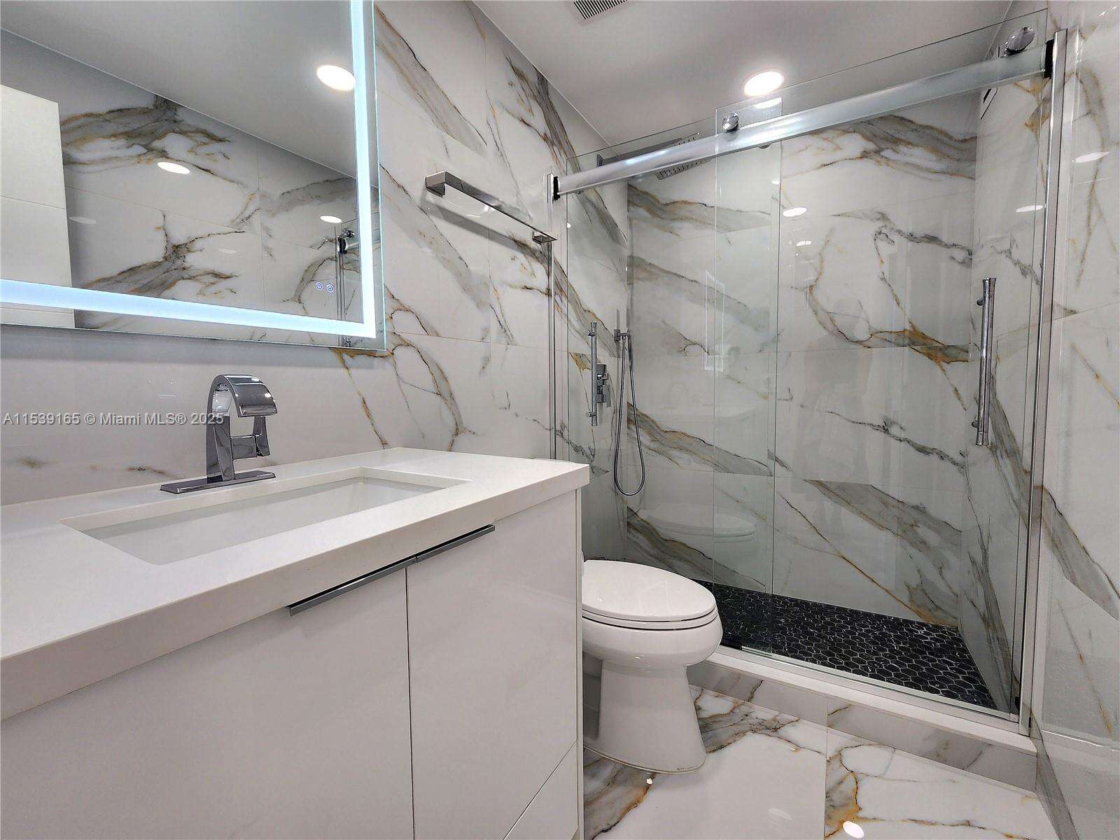 Alexander Towers at 3505 Ocean Dr, Hollywood, FL 33019 - For Rent photo 26