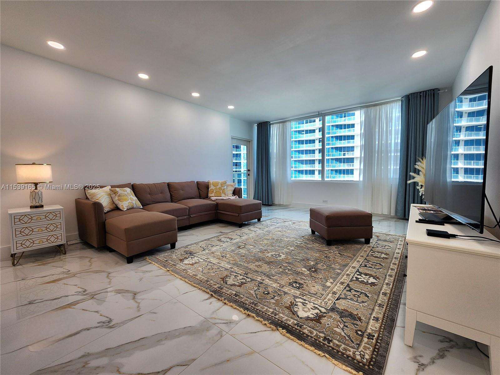 Alexander Towers at 3505 Ocean Dr, Hollywood, FL 33019 - For Rent photo 4