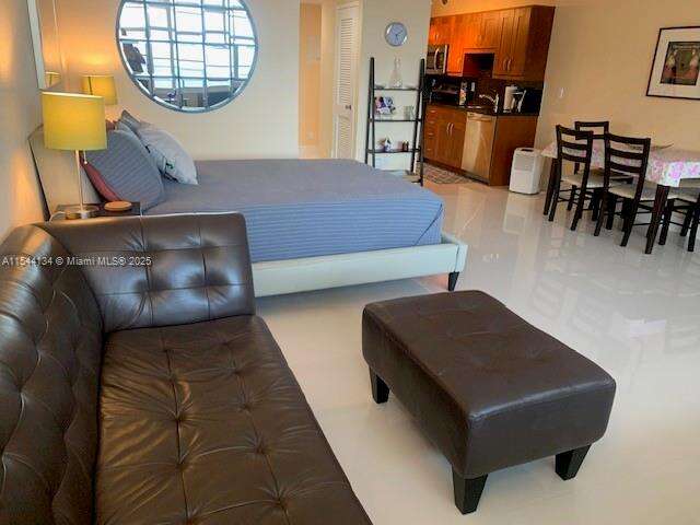 Decoplage at 100 Lincoln Rd, Miami Beach, FL 33139 - For Rent photo 4