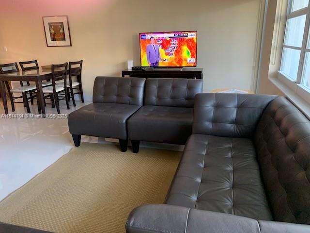 Decoplage at 100 Lincoln Rd, Miami Beach, FL 33139 - For Rent photo 5