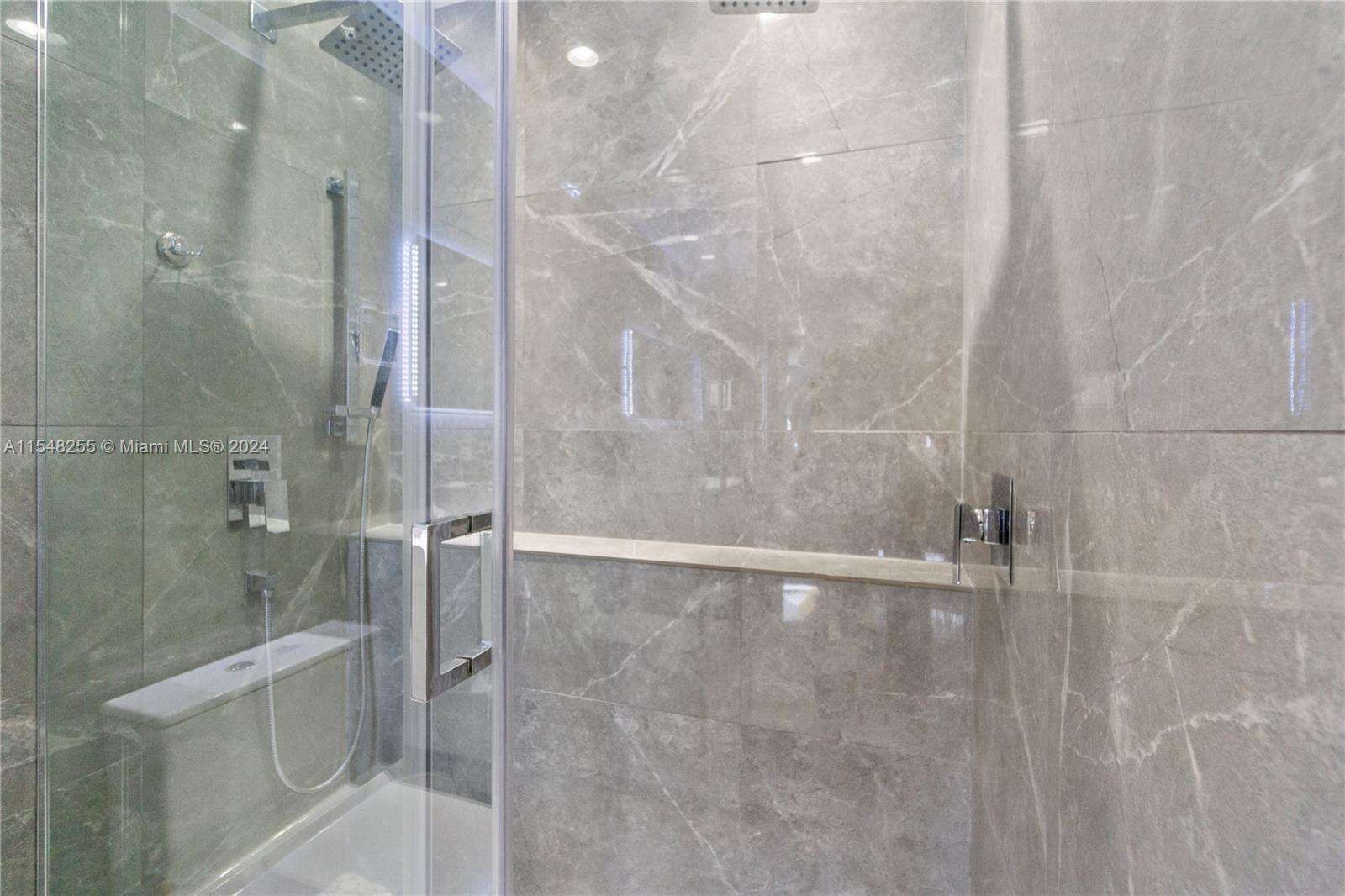 Decoplage at 100 Lincoln Rd, Miami Beach, FL 33139 - For Rent photo 18