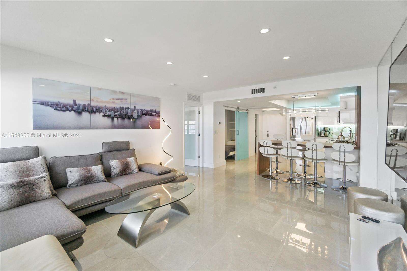 Decoplage at 100 Lincoln Rd, Miami Beach, FL 33139 - For Rent photo 3