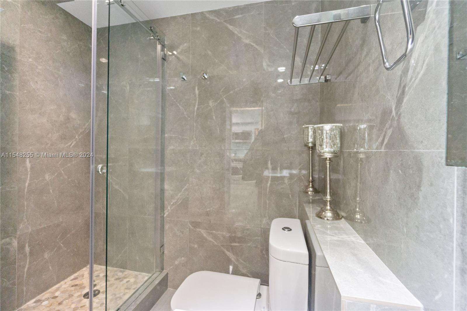 Decoplage at 100 Lincoln Rd, Miami Beach, FL 33139 - For Rent photo 22