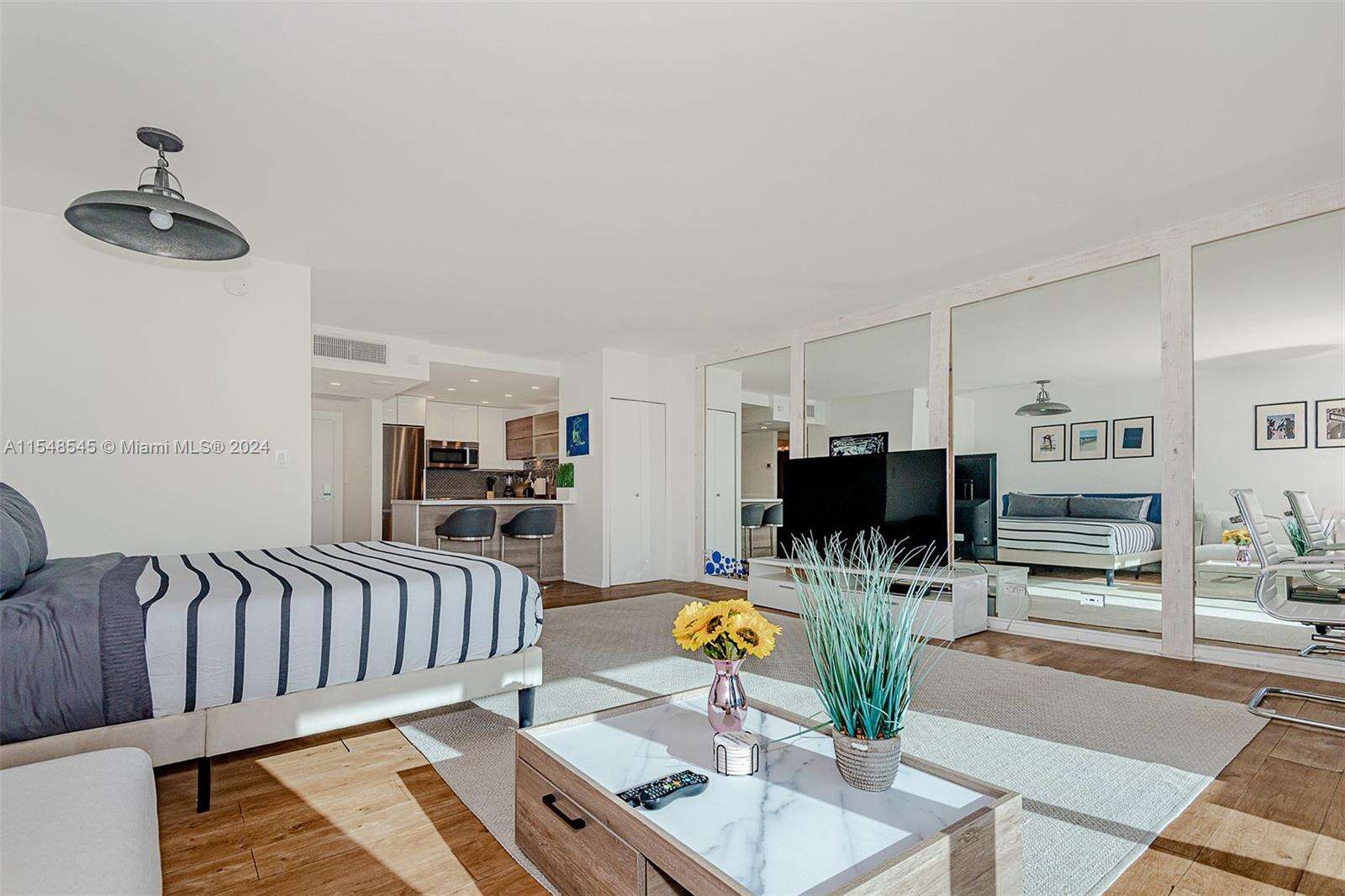 Roney Palace at 2301 Collins Ave, Miami Beach, FL 33139 - For Rent photo 11