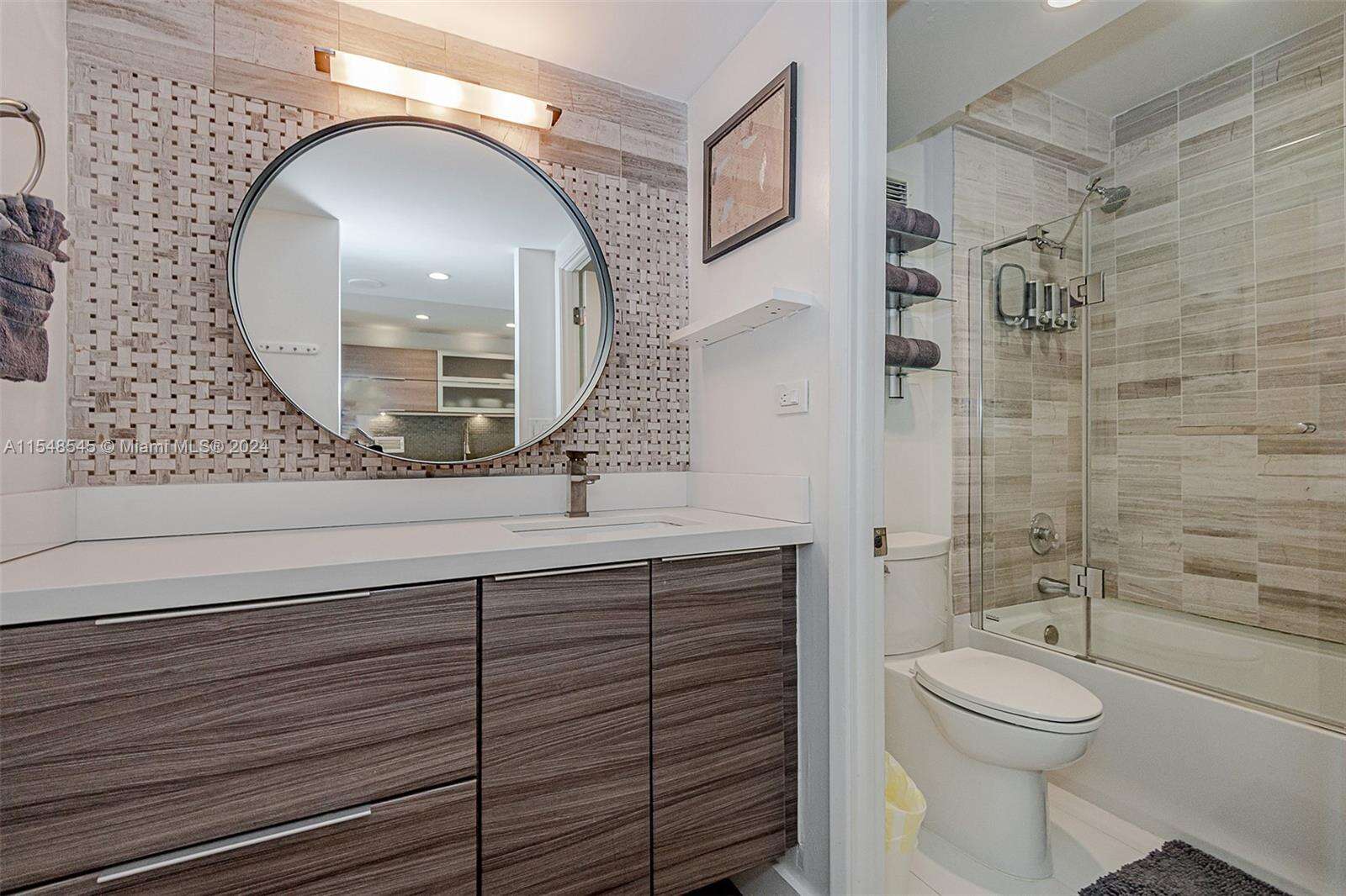 Roney Palace at 2301 Collins Ave, Miami Beach, FL 33139 - For Rent photo 16