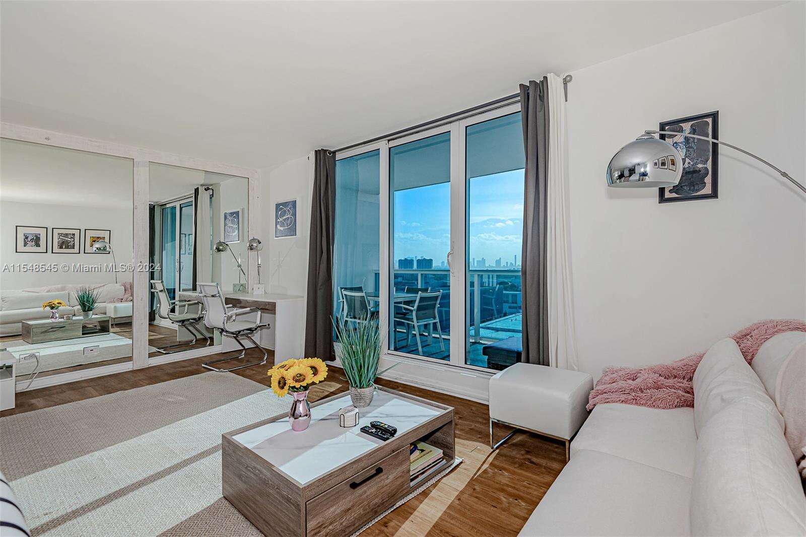 Roney Palace at 2301 Collins Ave, Miami Beach, FL 33139 - For Rent photo 10