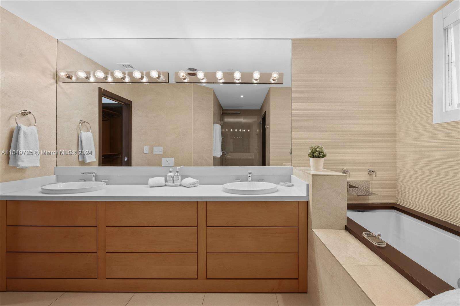 Seaside Village at 19127 Fisher Island Dr, Miami Beach, FL 33109 - For Rent photo 27