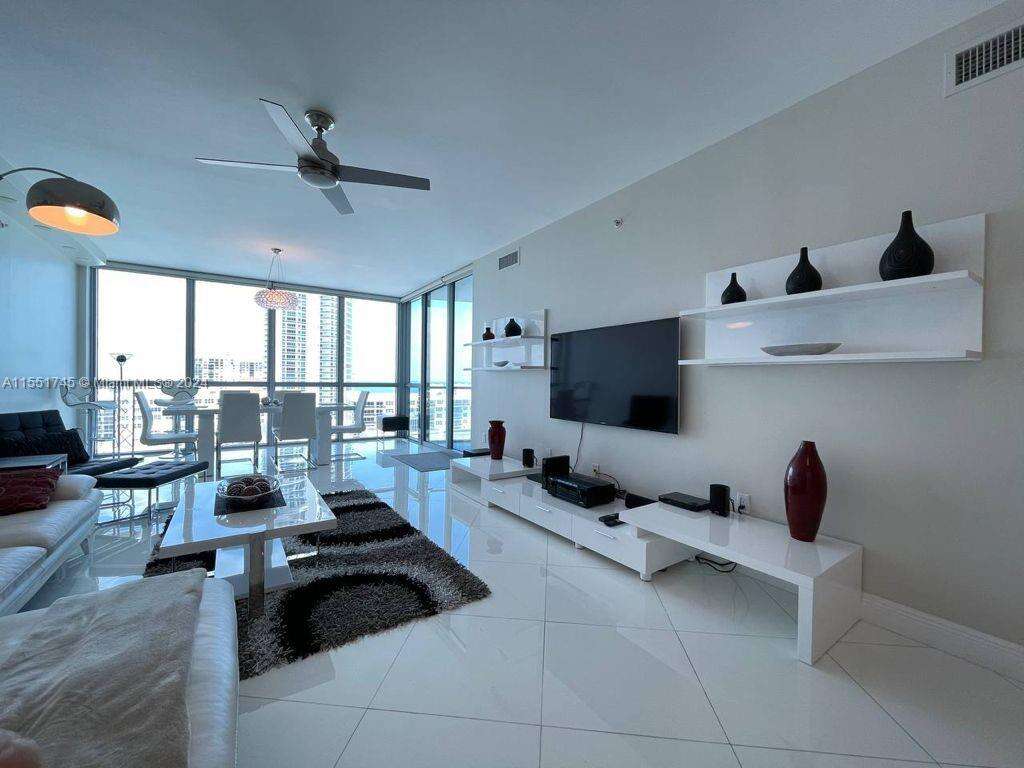 Ocean Palms at 3101 Ocean Dr, Hollywood, FL 33019 - For Rent photo 13
