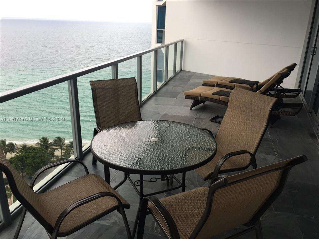 Ocean Palms at 3101 Ocean Dr, Hollywood, FL 33019 - For Rent photo 17