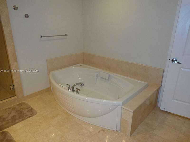 Ocean Palms at 3101 Ocean Dr, Hollywood, FL 33019 - For Rent photo 26