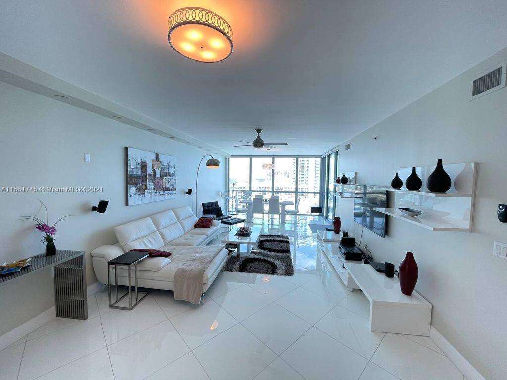 Ocean Palms at 3101 Ocean Dr, Hollywood, FL 33019 - For Rent photo 6