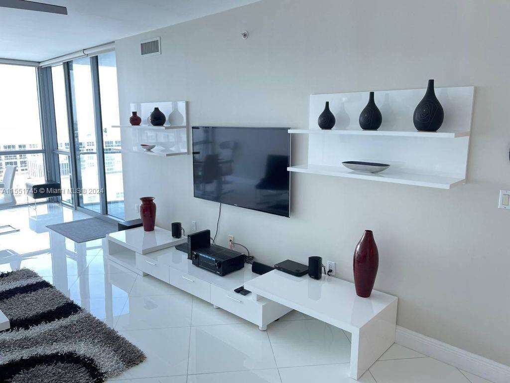 Ocean Palms at 3101 Ocean Dr, Hollywood, FL 33019 - For Rent photo 10